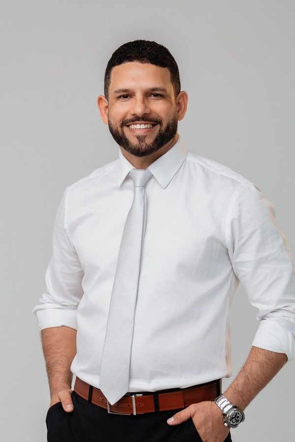 Dr Diogo Morais